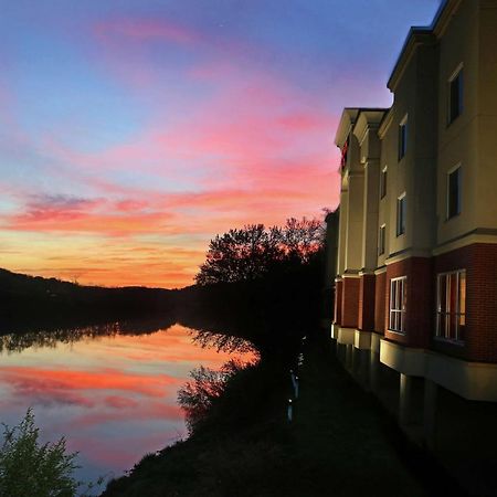Hampton Inn Owego Экстерьер фото