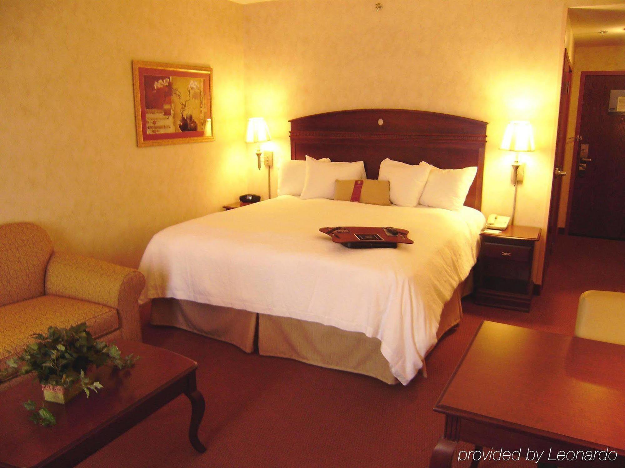 Hampton Inn Owego Номер фото